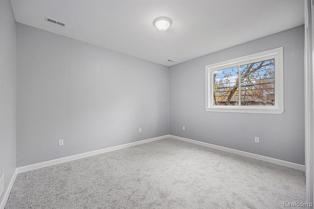 4456 Monroe Road, Dearborn Heights, MI 48125 — Photo 8
