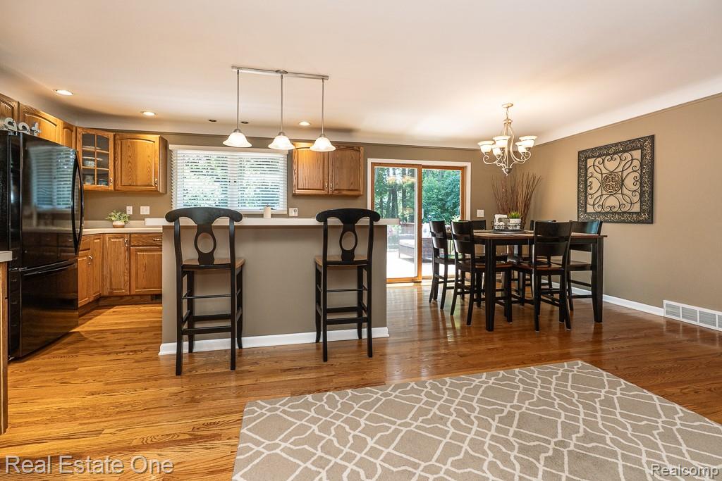 471 Elmhill Road, Rochester Hills, MI 48306 — Photo 8