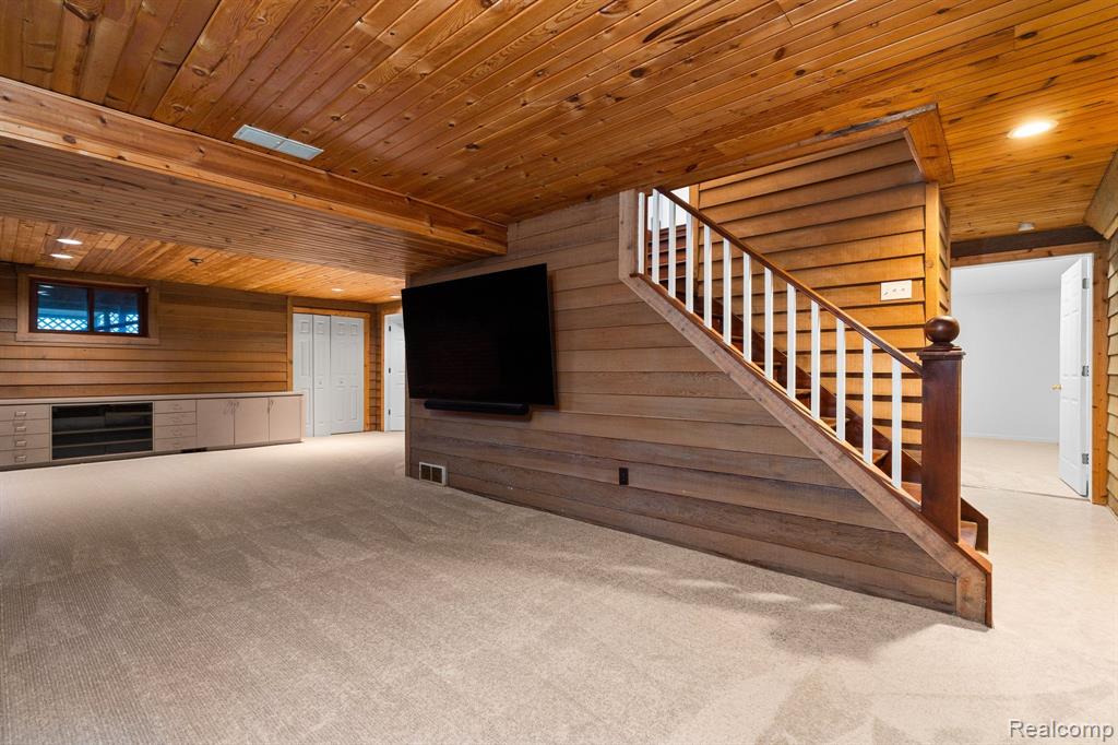 1827 HIGH HOLLOW Drive, Ann Arbor, MI 48103 — Photo 59