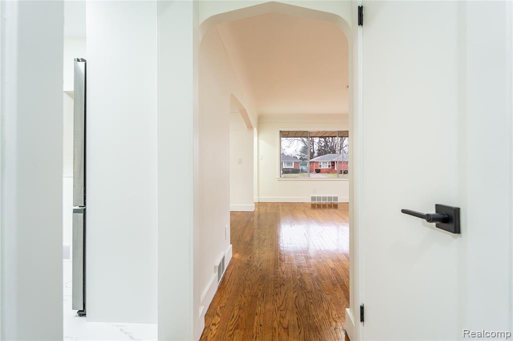 16535 Lincoln Avenue, Eastpointe, MI 48021 — Photo 19