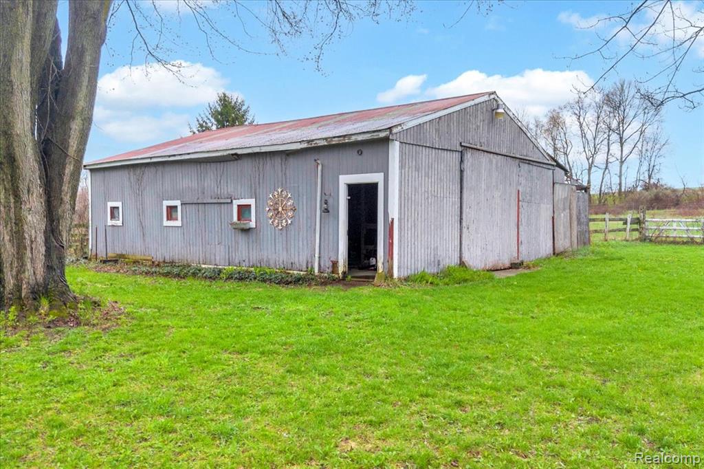 4360 Sherwood Road, Ortonville, MI 48462 — Photo 30