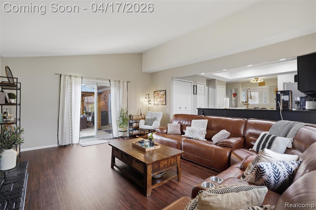 9610 Woody Court, White Lake, MI — Photo 10