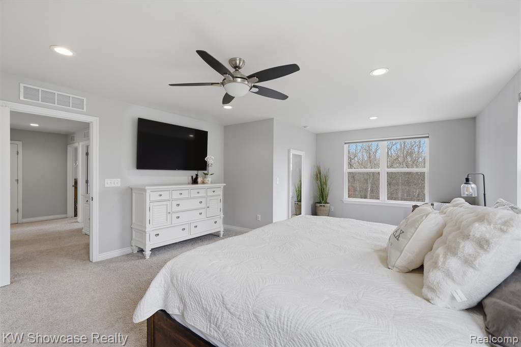 30253 MACINTOSH Lane, New Hudson, MI 48165 — Photo 26