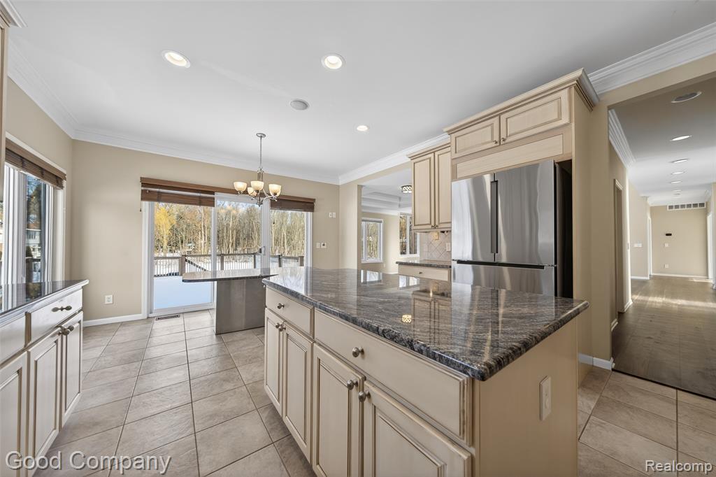 6456 Willow Road, West Bloomfield, MI 48324 — Photo 13