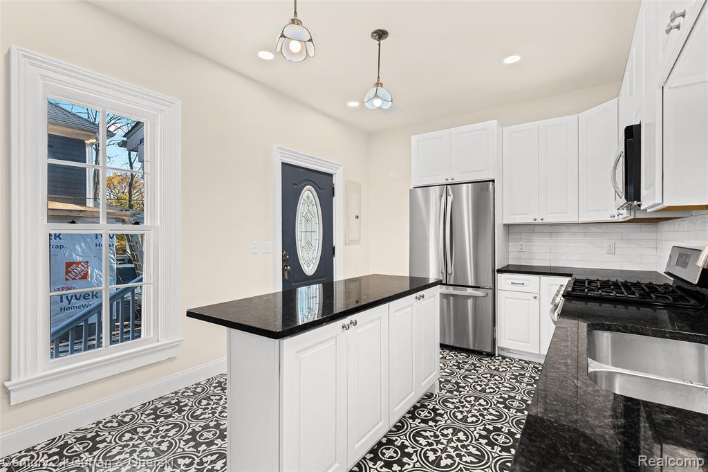 410 E MAIN Street, Northville, MI 48167 — Photo 3