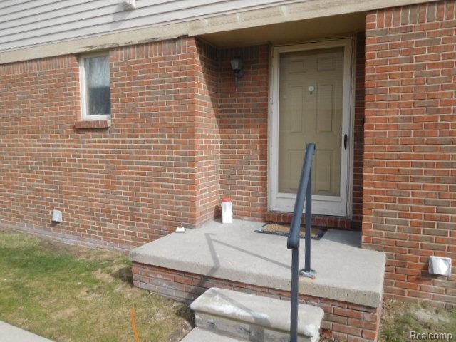 4116 April Lane, 24, Sterling Heights, MI 48310 — Photo 6