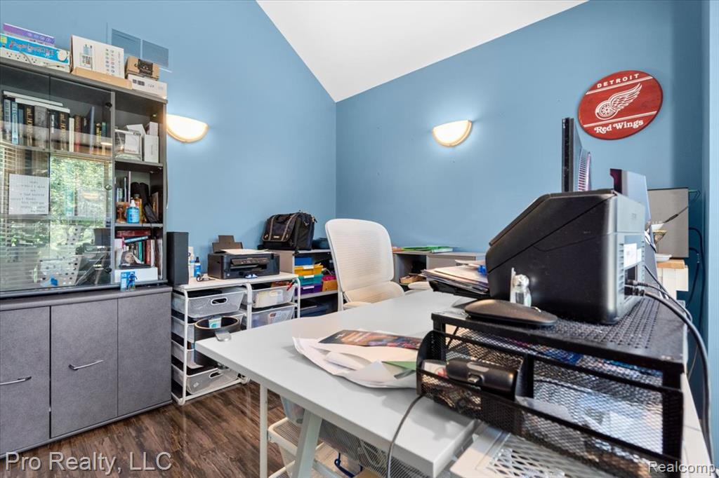 45317 Stonehedge Drive, Plymouth, MI 48170 — Photo 19