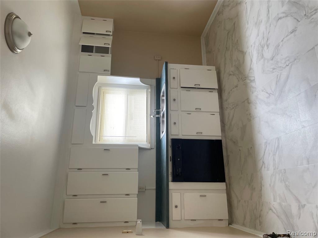 8203 Paige Avenue, Warren, MI 48089 — Photo 15