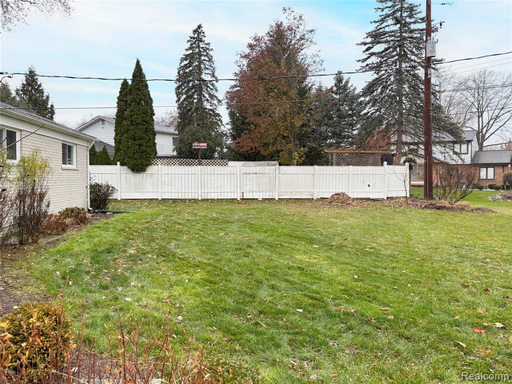 5541 Meadow Lane, Shelby Twp, MI 48316 — Photo 38