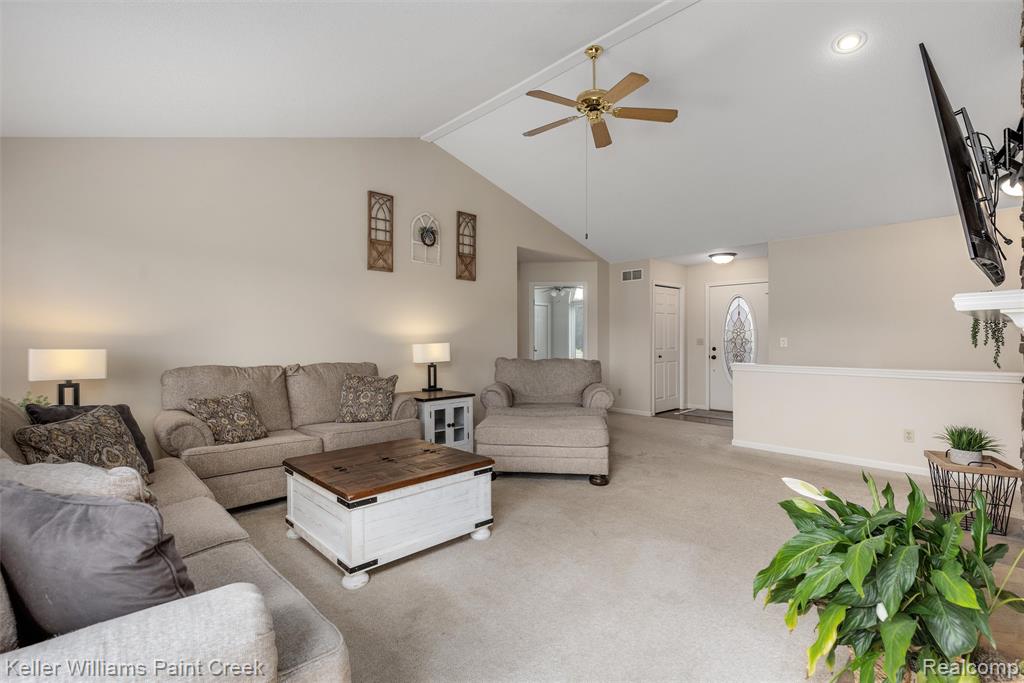 7537 Waterfall Drive, Grand Blanc, MI 48439 — Photo 5