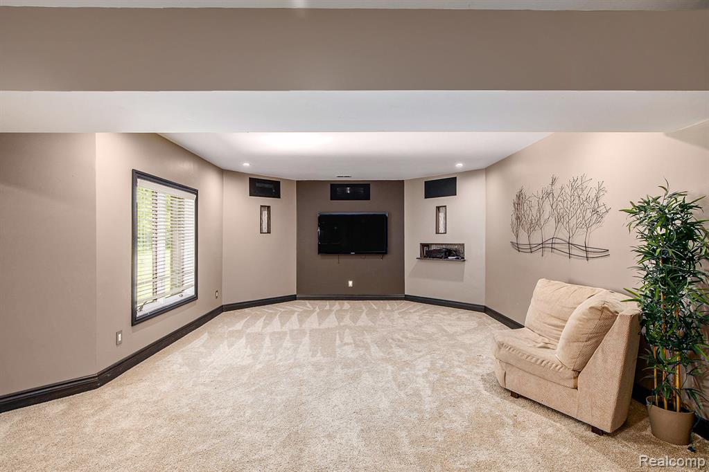 8670 Country Manor Drive, Bruce, MI 48065 — Photo 36