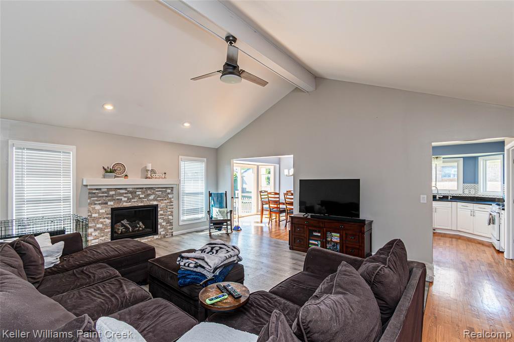 35452 Saint Clair Drive, New Baltimore, MI 48047 — Photo 11