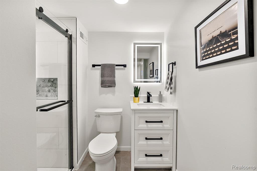 31031 Champine Street, Saint Clair Shores, MI 48082 — Photo 35