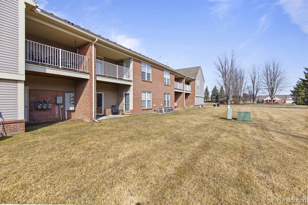 51828 LIONEL Lane, Chesterfield, MI — Photo 29