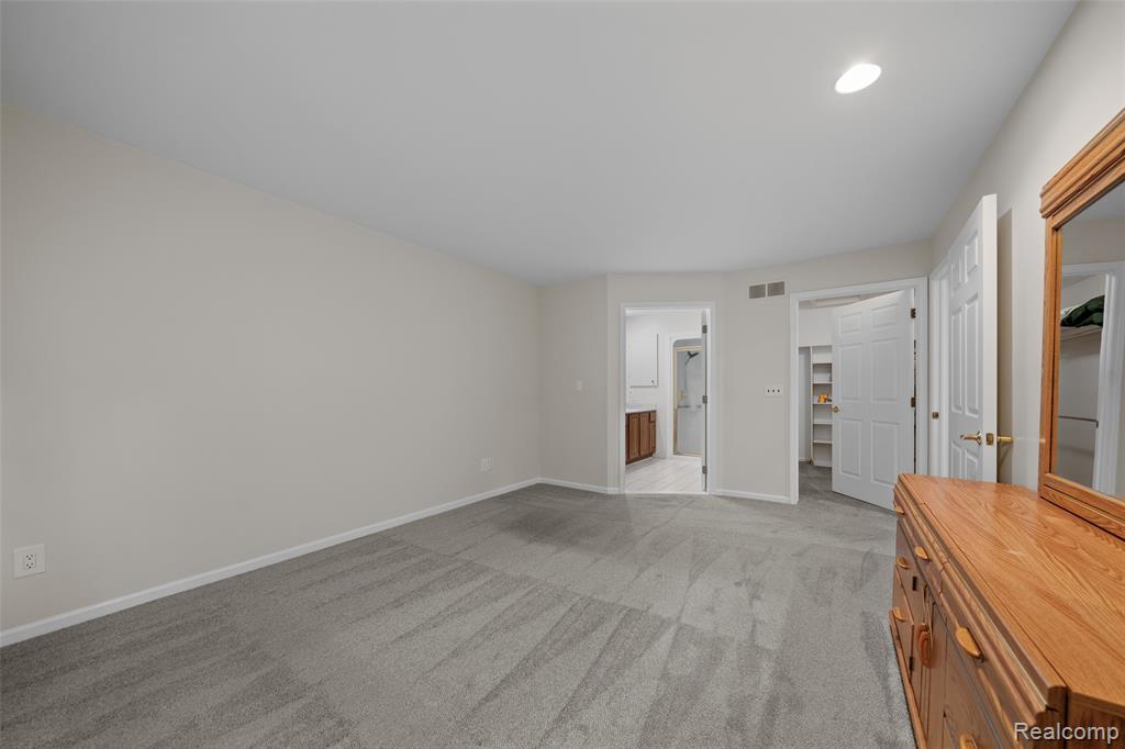 21425 Archwood Circle, Farmington Hills, MI 48336 — Photo 20