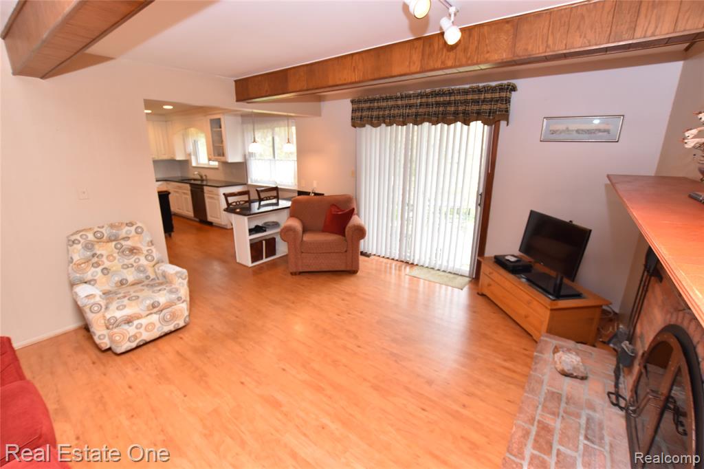 3275 Golfhill Drive, Waterford, MI 48329 — Photo 22