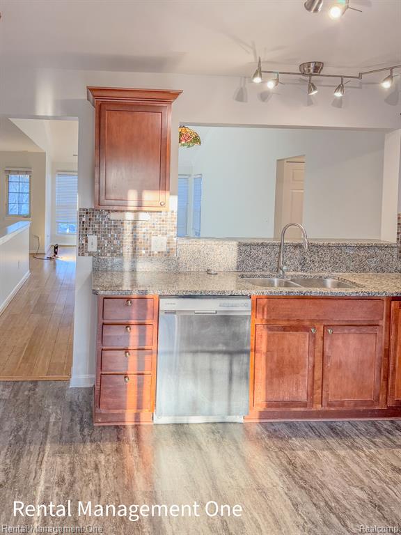 44327 LAKEPOINTE Drive, Sterling Heights, MI 48313 — Photo 10