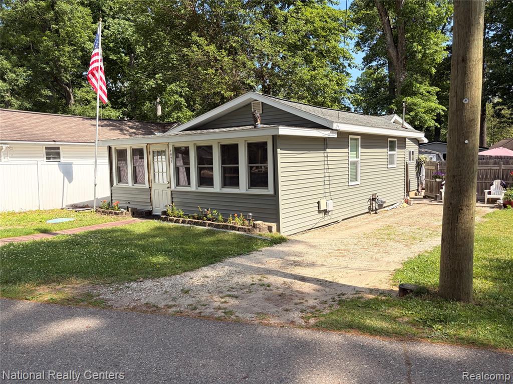2025 Parkwood Court, Brooklyn, MI 49230 — Photo 3
