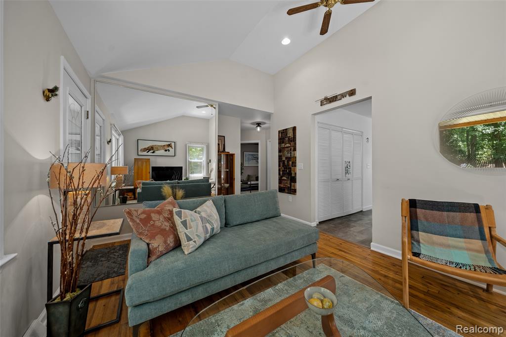 4379 Cedar Avenue, West Bloomfield, MI 48323 — Photo 8
