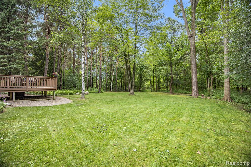 7690 Allen Road, Clarkston, MI 48348 — Photo 37