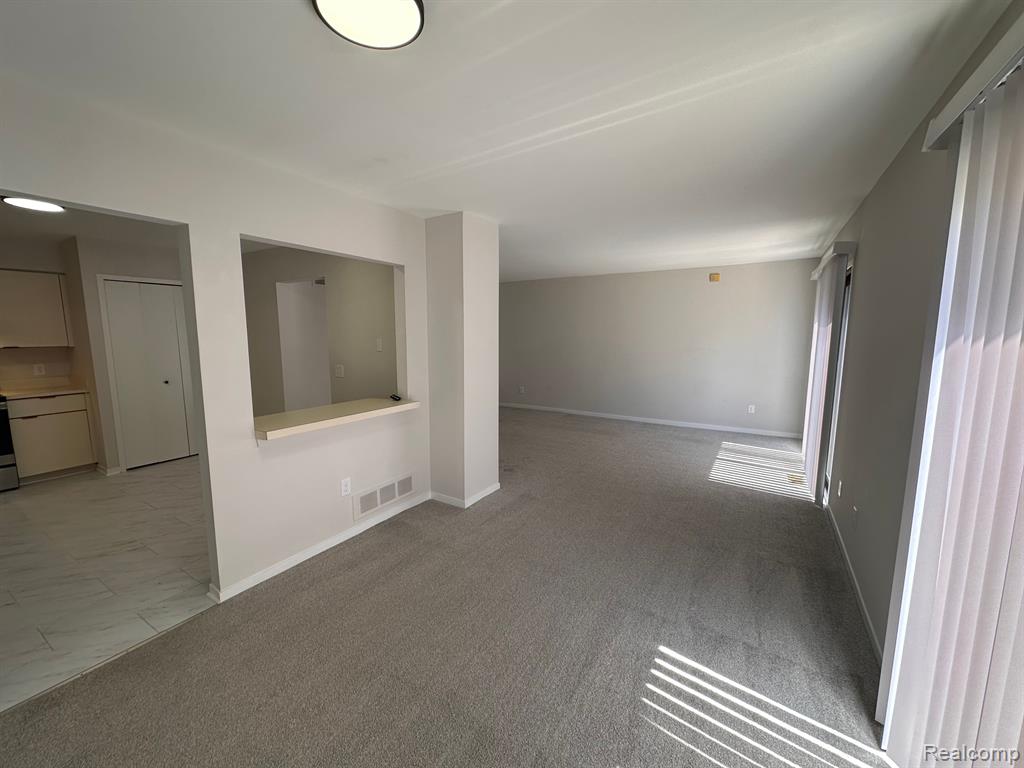 604 CHESHIRE Court, Rochester Hills, MI 48307 — Photo 7