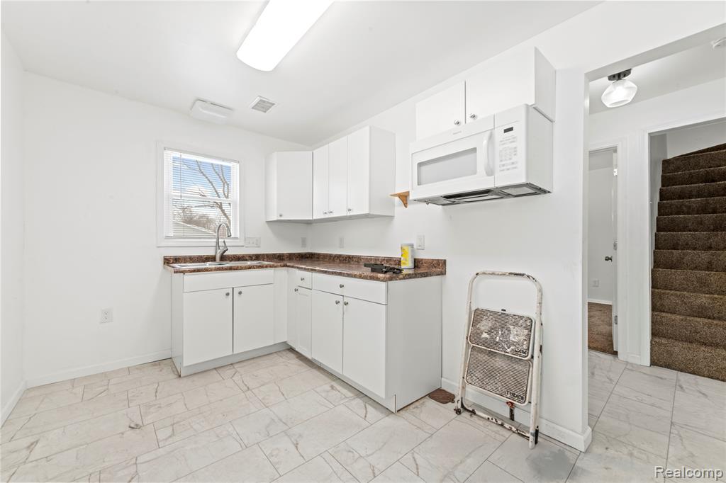 7315 Hollywood Street, Romulus, MI 48174 — Photo 9