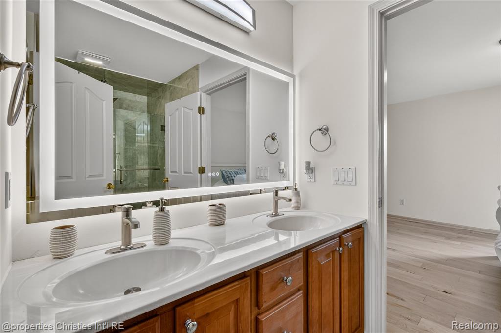 45094 Oak Forest Drive, Northville, MI 48168 — Photo 40