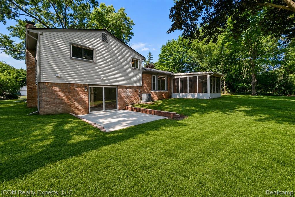 4089 Aberdeen Court, West Bloomfield, MI 48323 — Photo 61