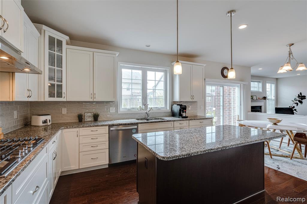 51011 Rockingham Drive, Canton, MI 48188 — Photo 11