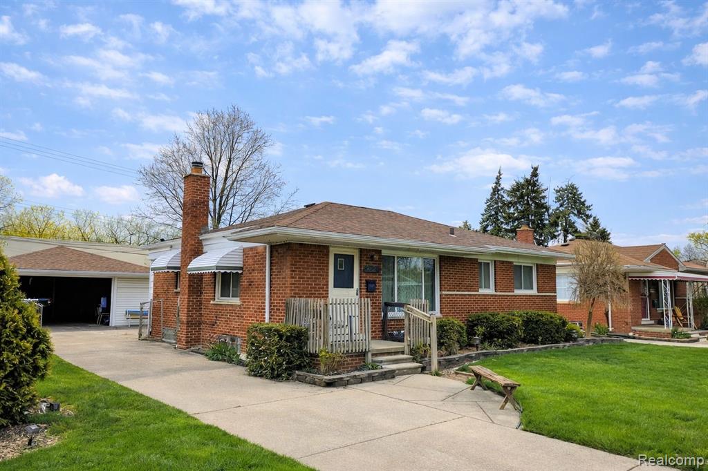 24245 Prairie Lane, Warren, MI 48089