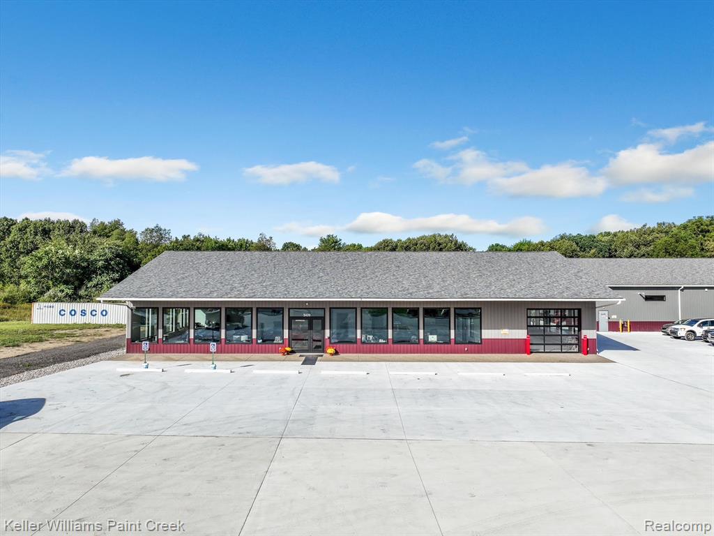 3420 S Lapeer Road - Photo 2