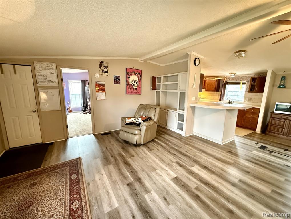 6988 Mckean, Ypsilanti, MI 48197 — Photo 3
