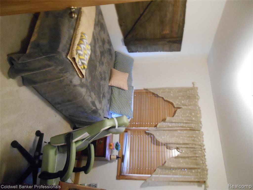2704 Genny Ridge Drive, Lapeer, MI 48446 — Photo 18