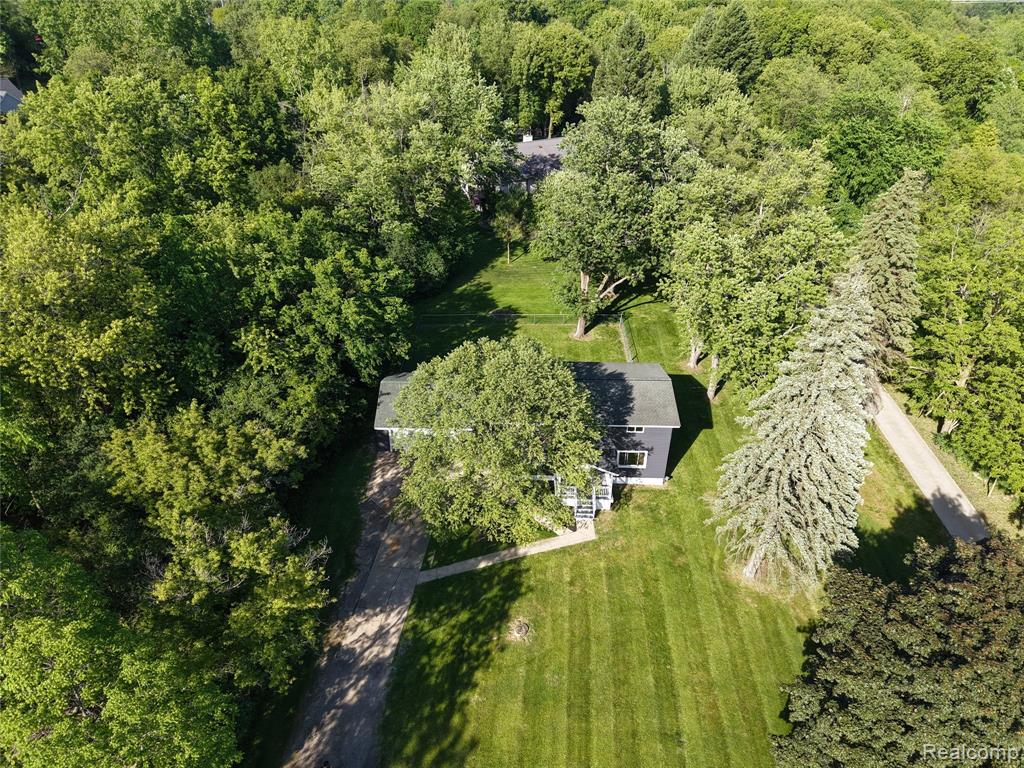 1460 W Silverbell Road, Lake Orion, MI — Photo 19