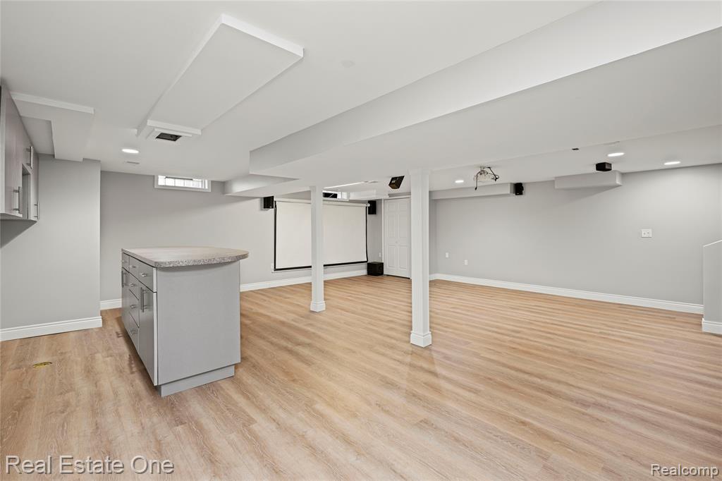 4648 Pond Run, Canton, MI 48188 — Photo 37