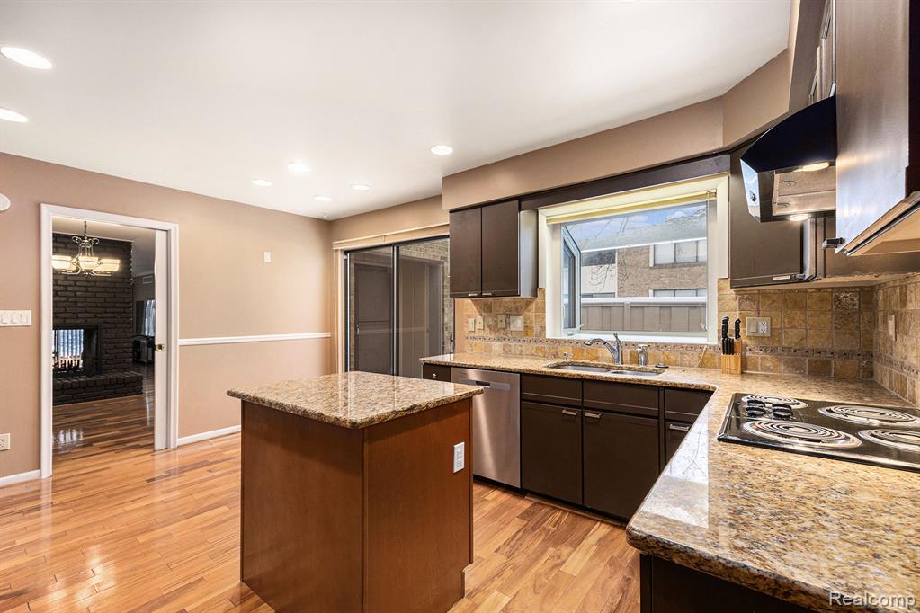 7411 Pebble Point, West Bloomfield, MI — Photo 10