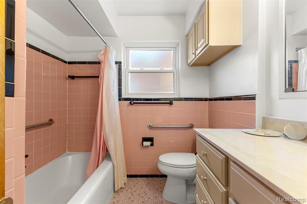 8255 Kinmore Street, Dearborn Heights, MI 48127 — Photo 21