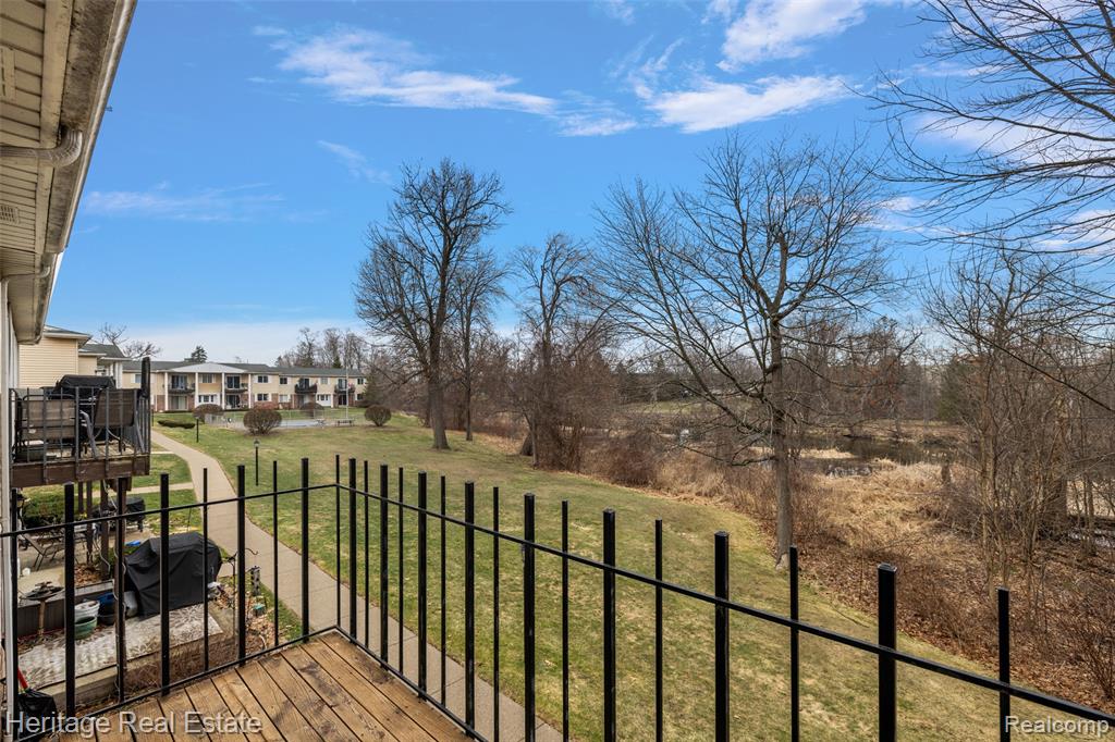 5299 Highland Road, 202, Waterford, MI 48327 — Photo 24