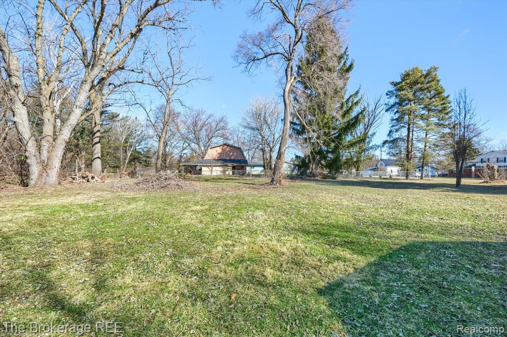 5447 Sitka Street, Burton, MI 48519 — Photo 10