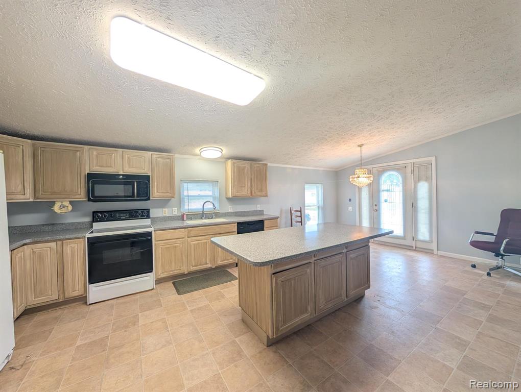 9 Brookfield, Swartz Creek, MI 48473 — Photo 6