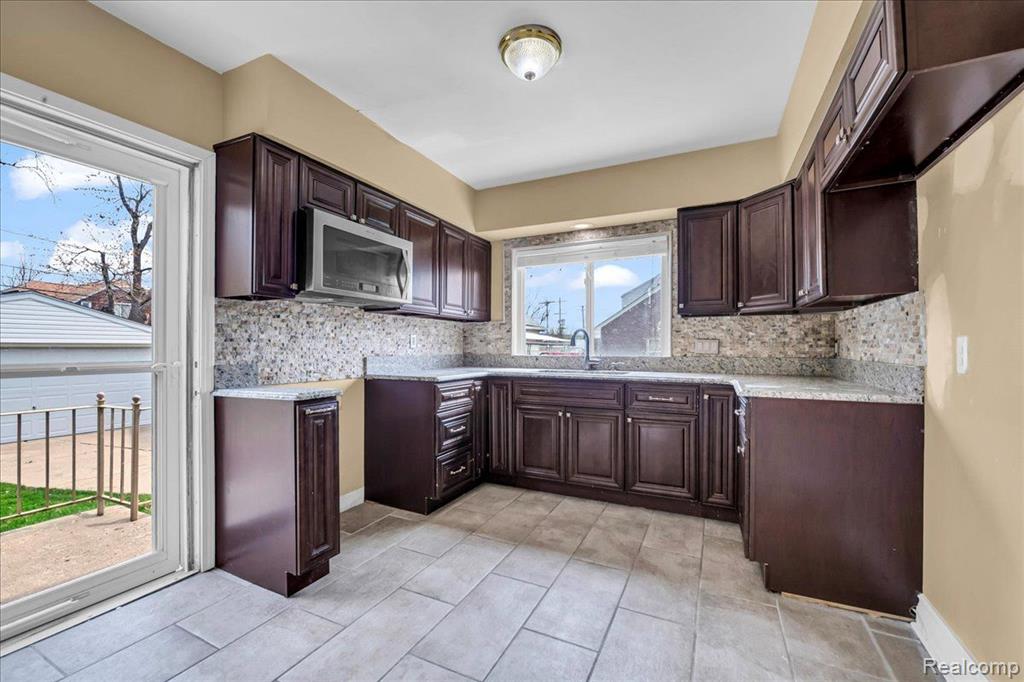 4636 TERNES Street, Dearborn, MI 48126 — Photo 9