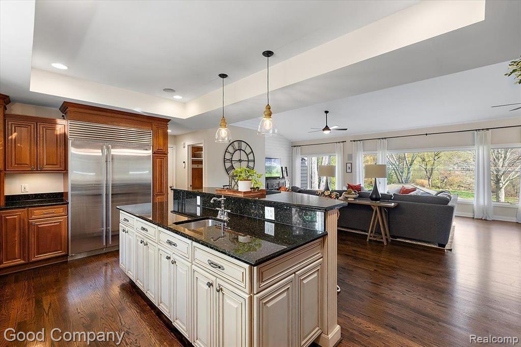 4671 BURNLEY Drive, Bloomfield Hills, MI 48304 — Photo 27