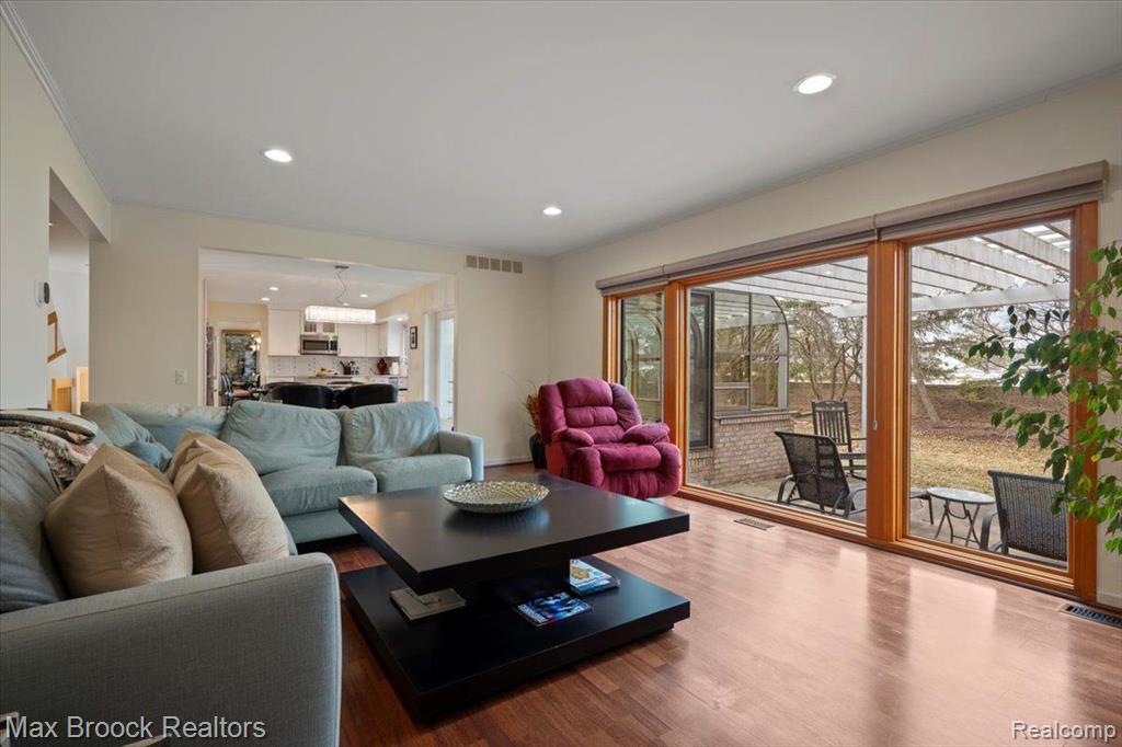 6362 CHARLES Drive, West Bloomfield, MI — Photo 28