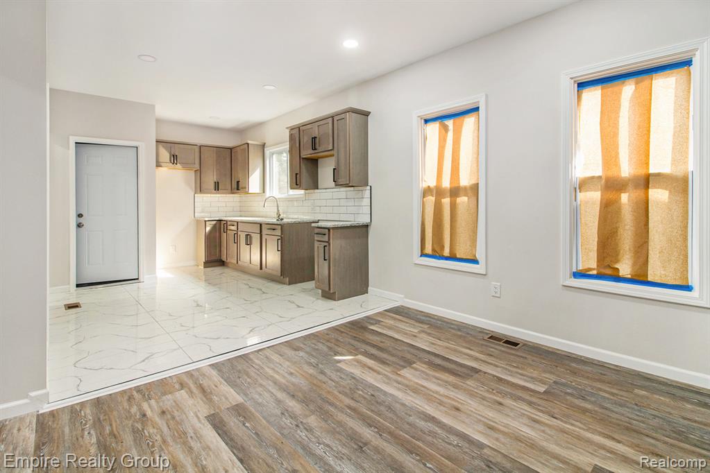 8366 Navy Street, Detroit, MI 48209 — Photo 5