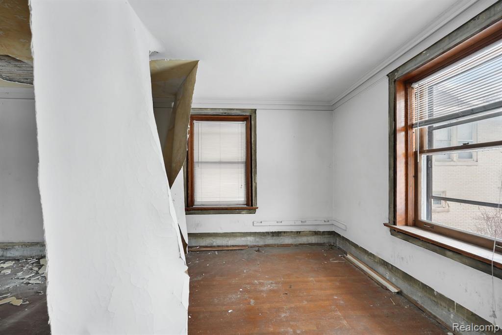 649 VAN DYKE Street, Detroit, MI 48214 — Photo 33