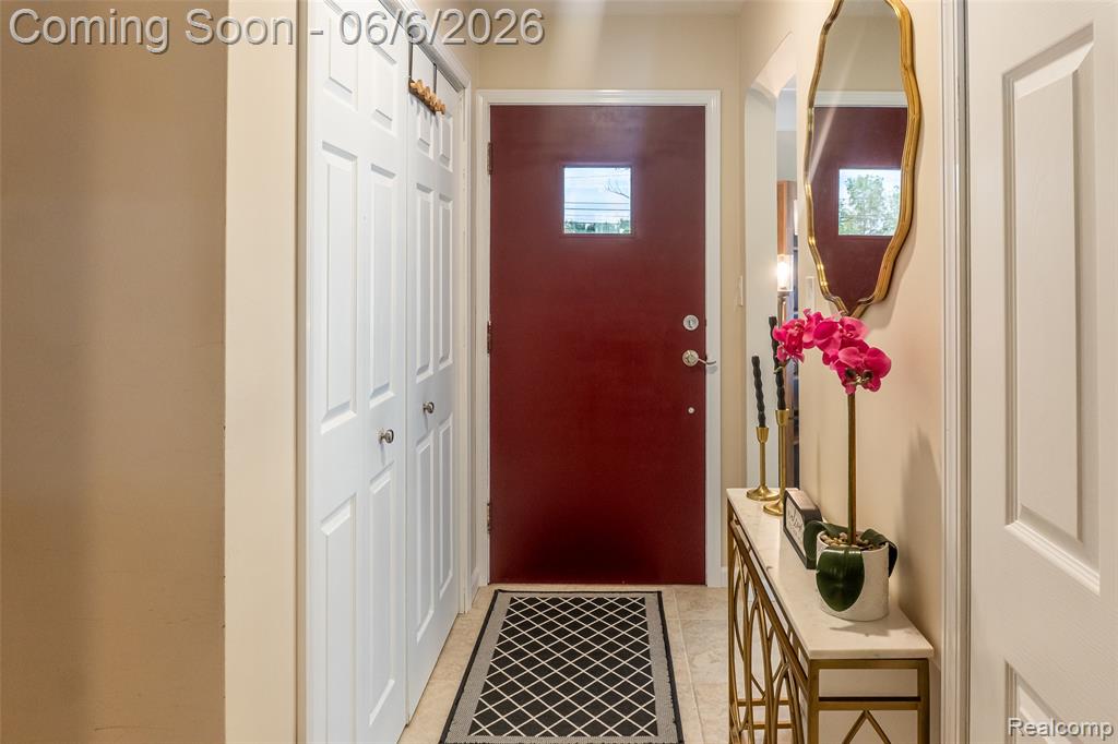 70 W Hamlin Road, Rochester Hills, MI 48307 — Photo 8