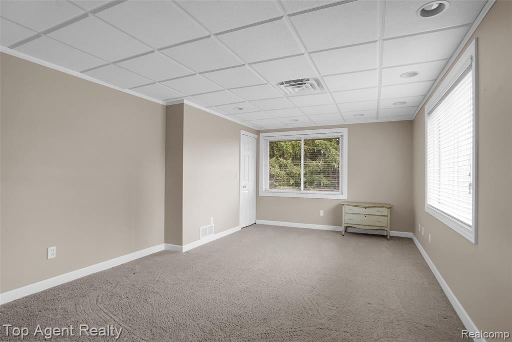 6369 Peach Tree Court, Rochester Hills, MI 48306 — Photo 43