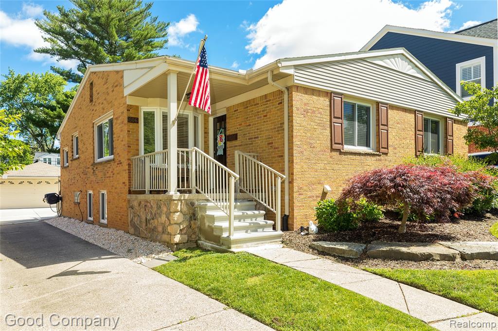 606 Magnolia Avenue, Royal Oak, MI 48073 — Photo 2