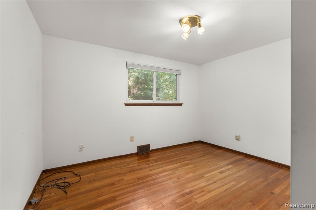 6223 Thorneycroft Drive, Shelby Twp, MI 48316 — Photo 21