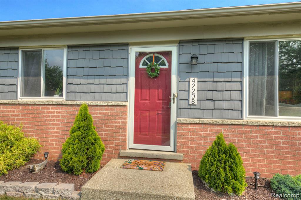 42208 HAYES Street, Belleville, MI 48111 — Photo 5